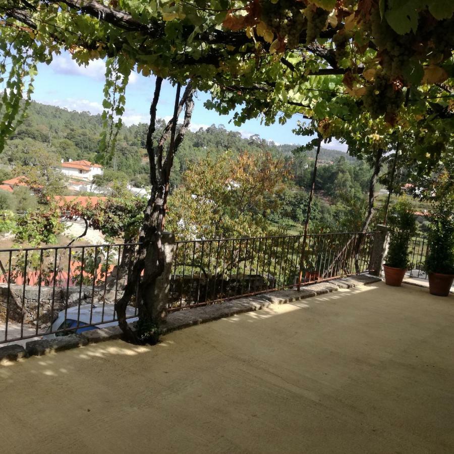 Casa Na Quinta De Valinhas Apartment Vitorino dos Piaes Exterior photo